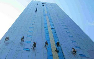 高空外墻清洗
